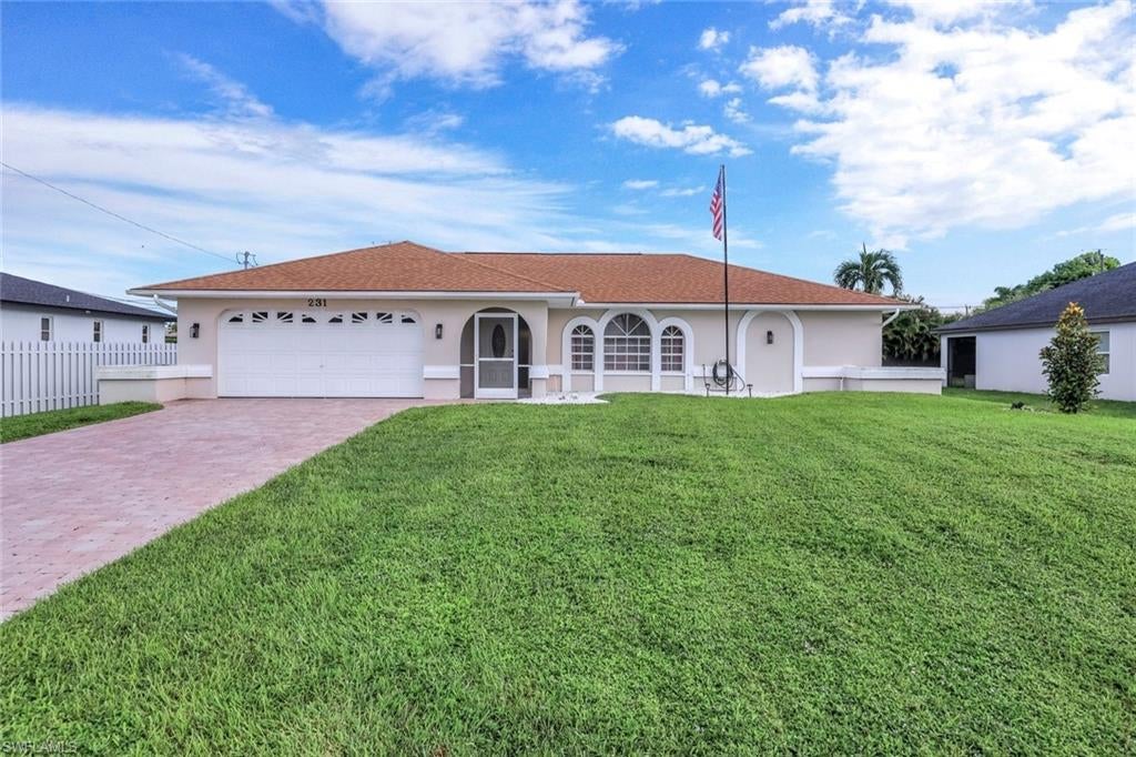 CAPE CORAL - Residential