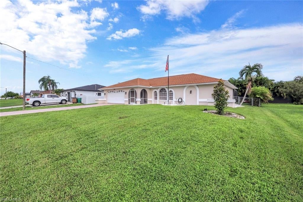 CAPE CORAL - Residential