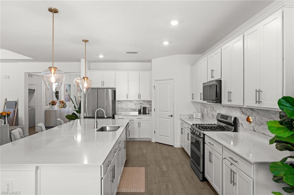TUCKERS COVE - Residential