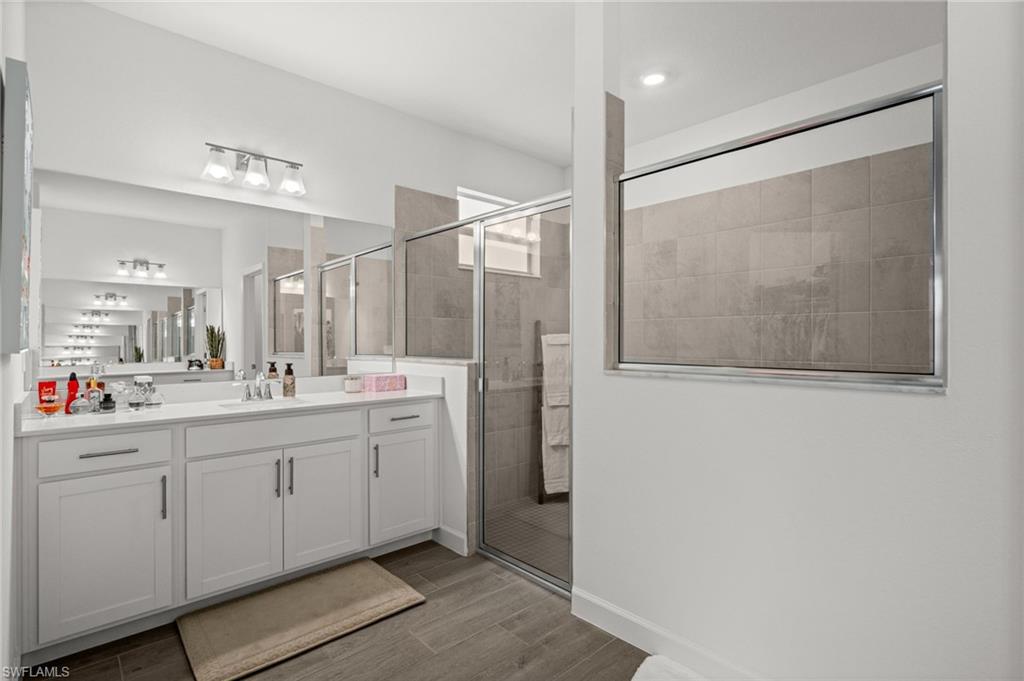 TUCKERS COVE - Residential