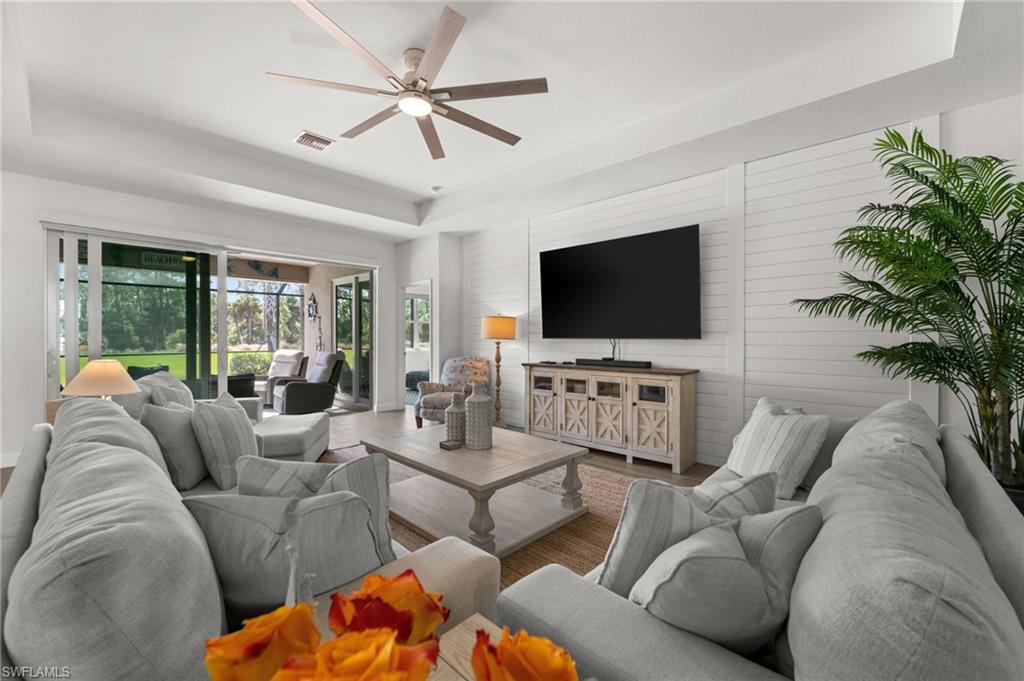 TUCKERS COVE - Residential