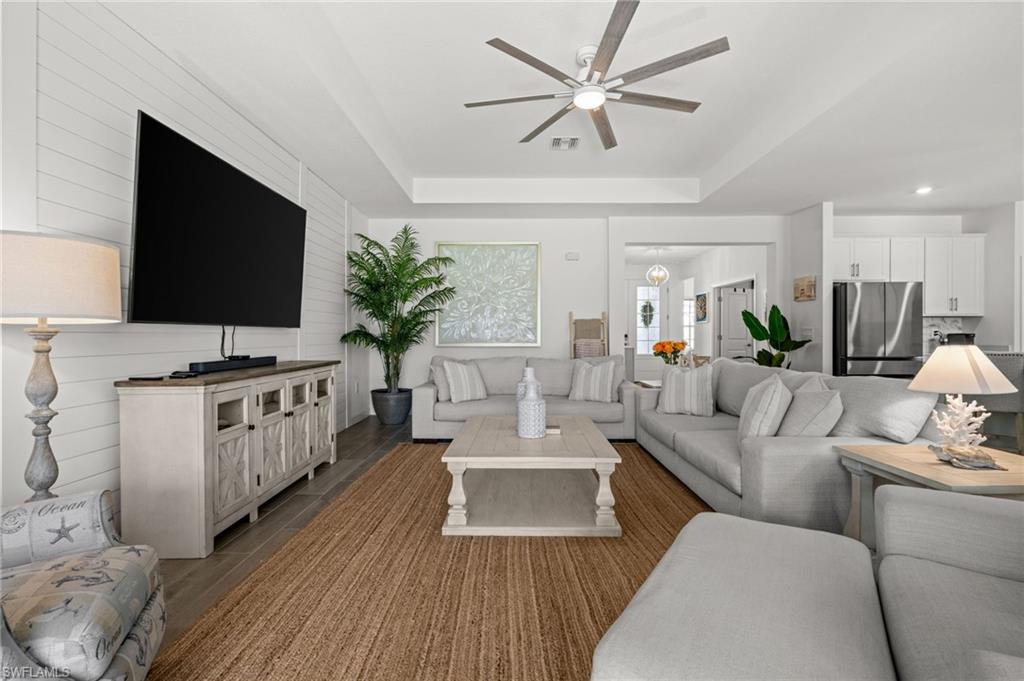 TUCKERS COVE - Residential