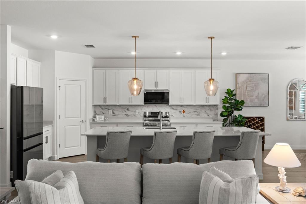 TUCKERS COVE - Residential
