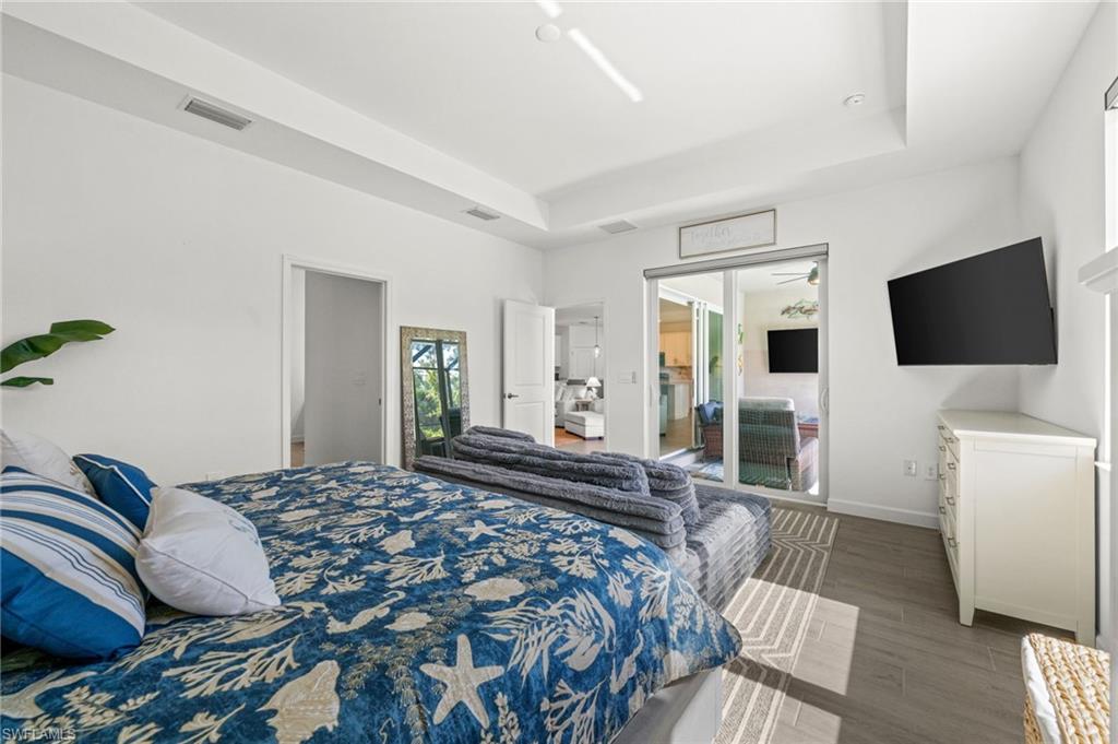 TUCKERS COVE - Residential