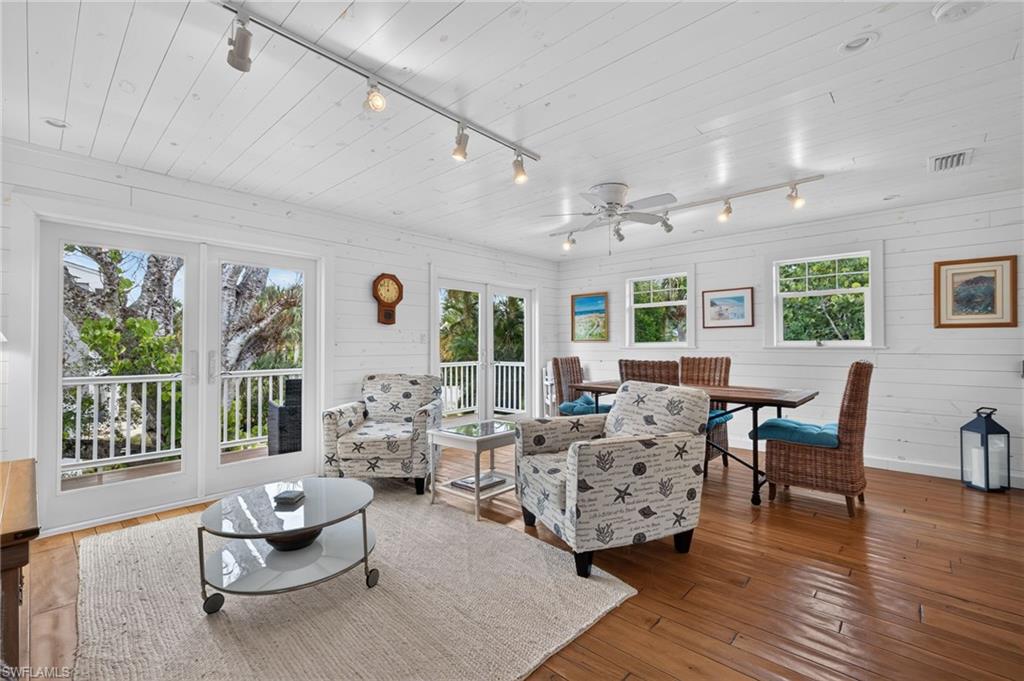 SANIBEL SHORES - Residential