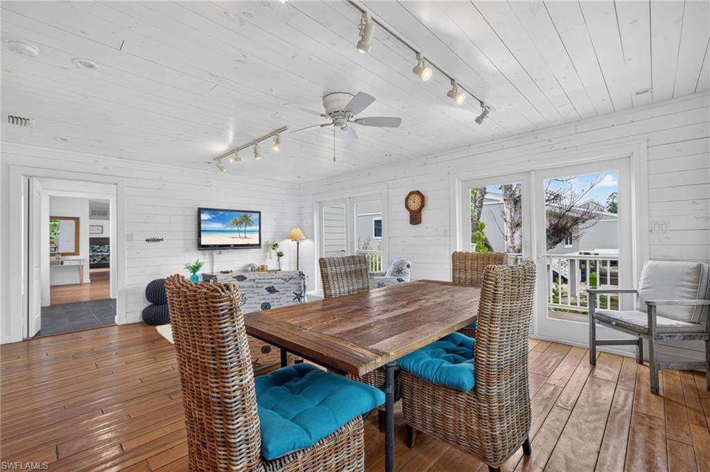 SANIBEL SHORES - Residential