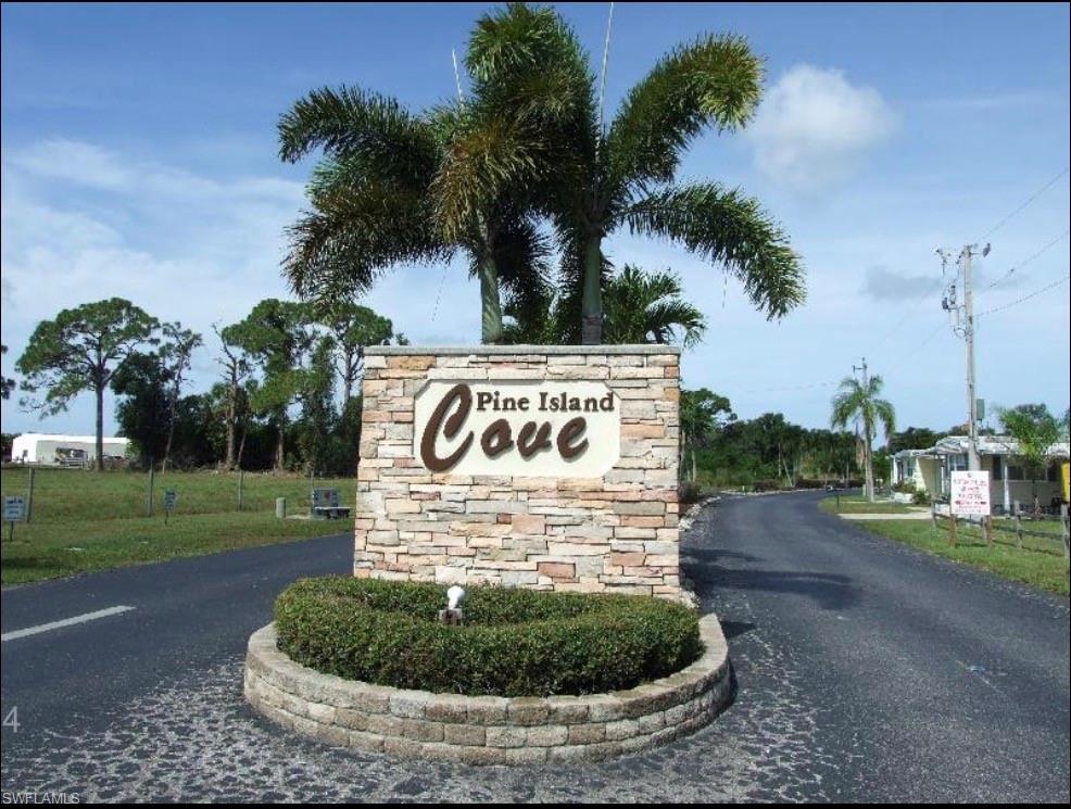 PINE ISLAND COVE - Land