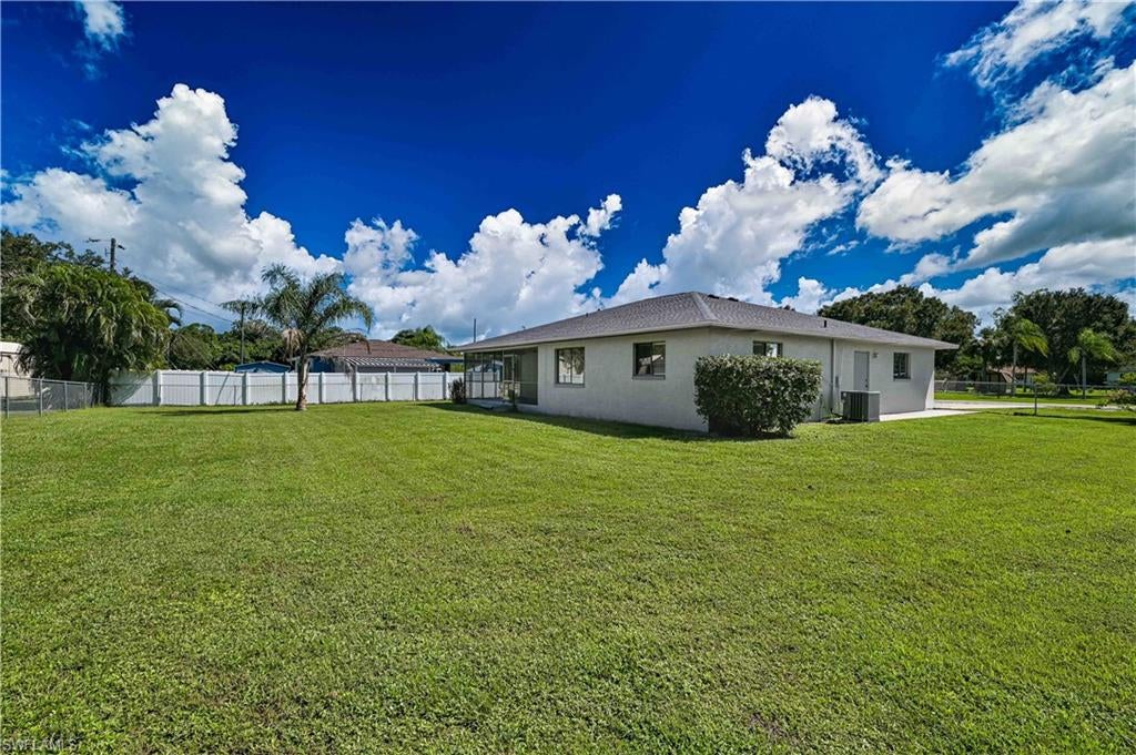 FORT MYERS SHORES - Residential