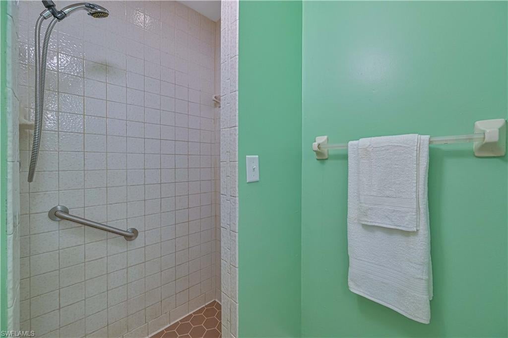 FORT MYERS SHORES - Residential