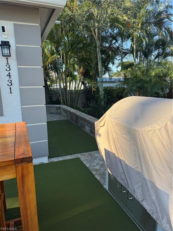 NAPLES MOTORCOACH RESORT - Land