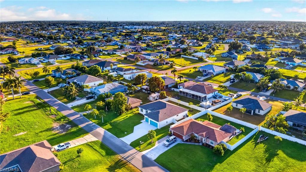 CAPE CORAL - Residential