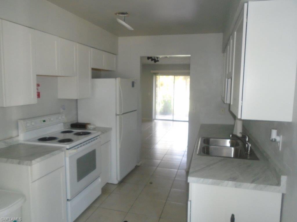 CAPE CORAL - Residential Lease