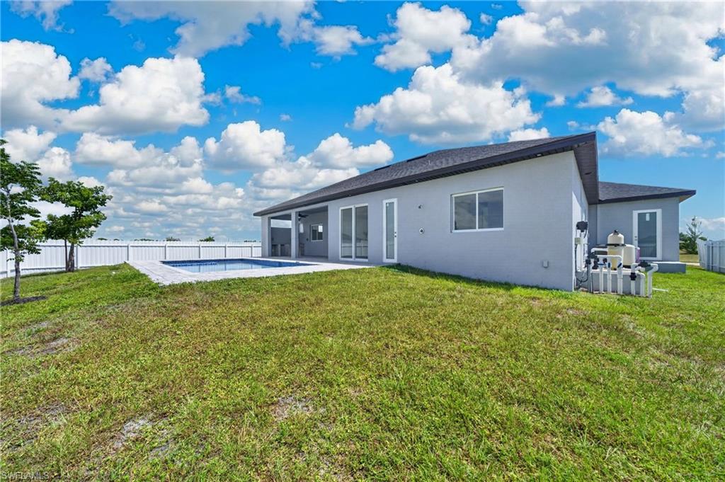 CAPE CORAL - Residential