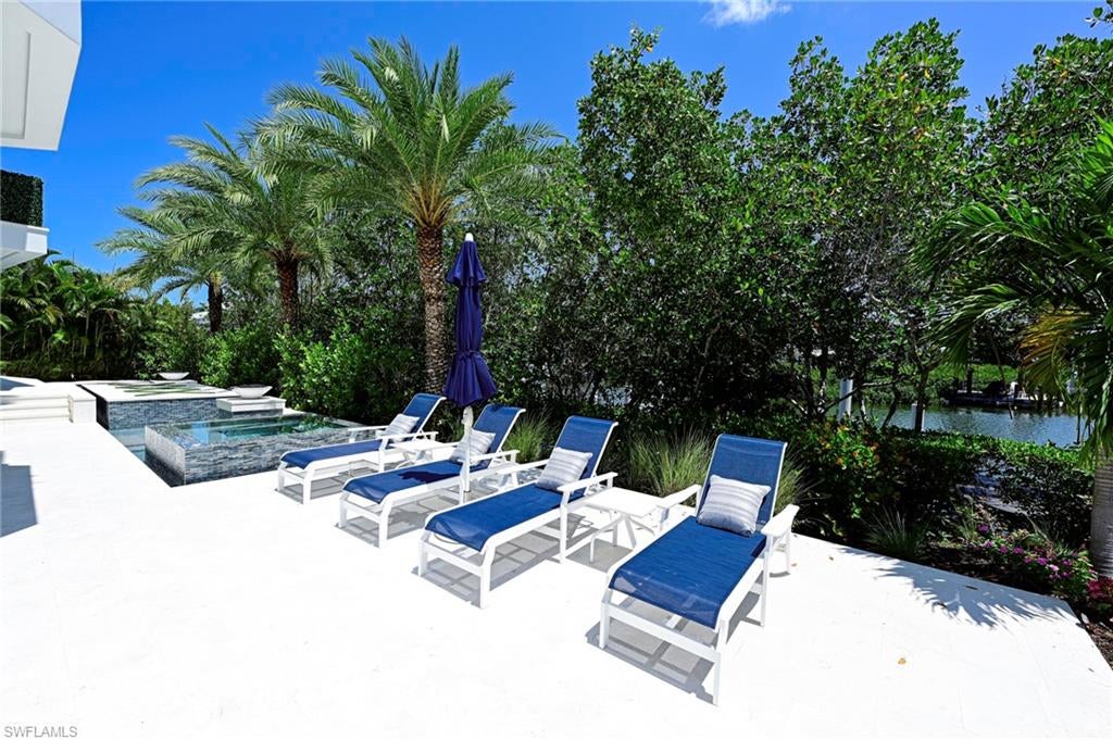 BAYFRONT GARDENS - Residential