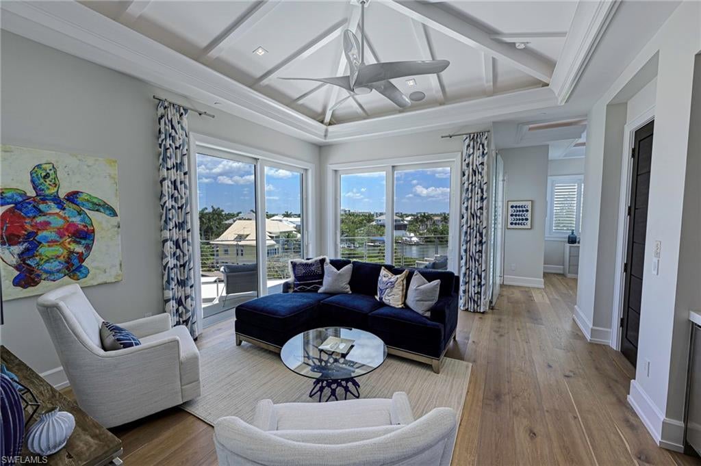 BAYFRONT GARDENS - Residential