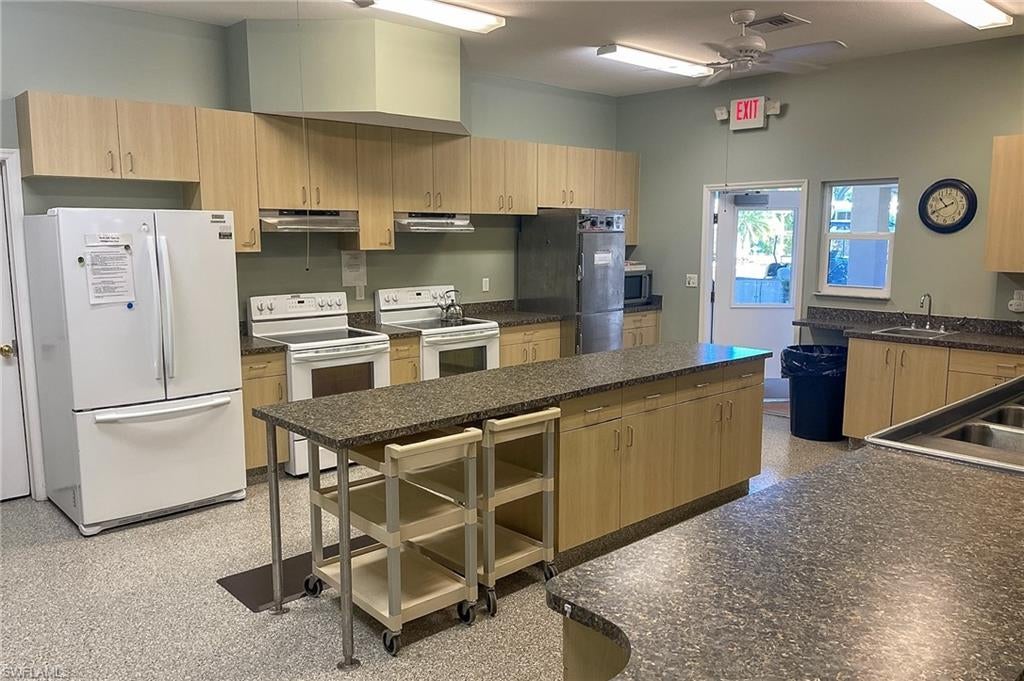 OAK PARK VILLAGE CO-OP INC - Residential