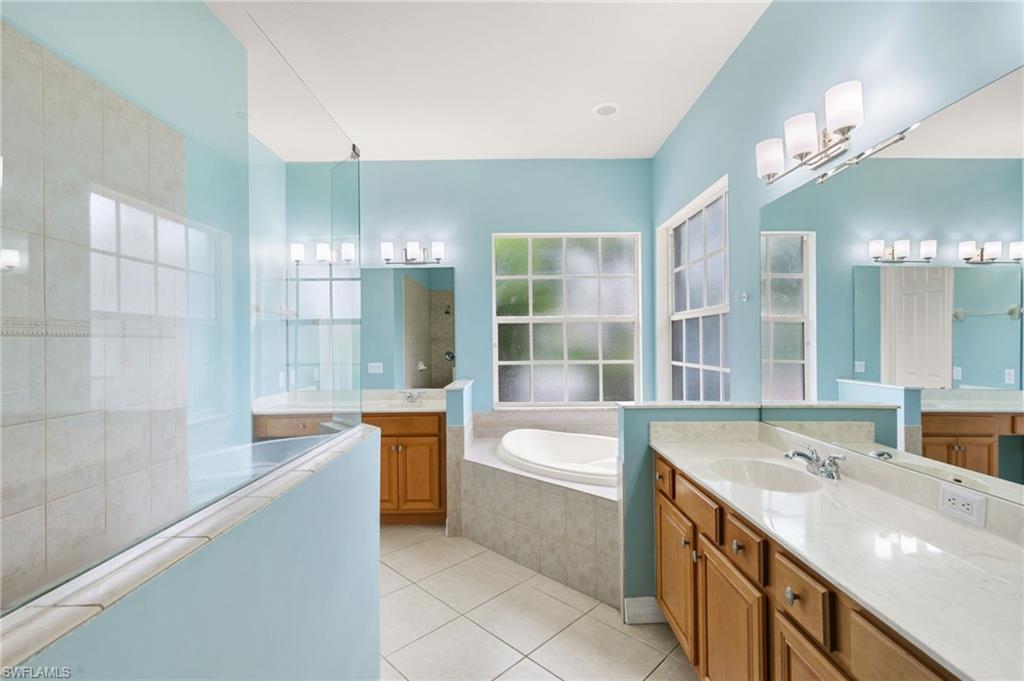 WILSHIRE LAKES - Residential