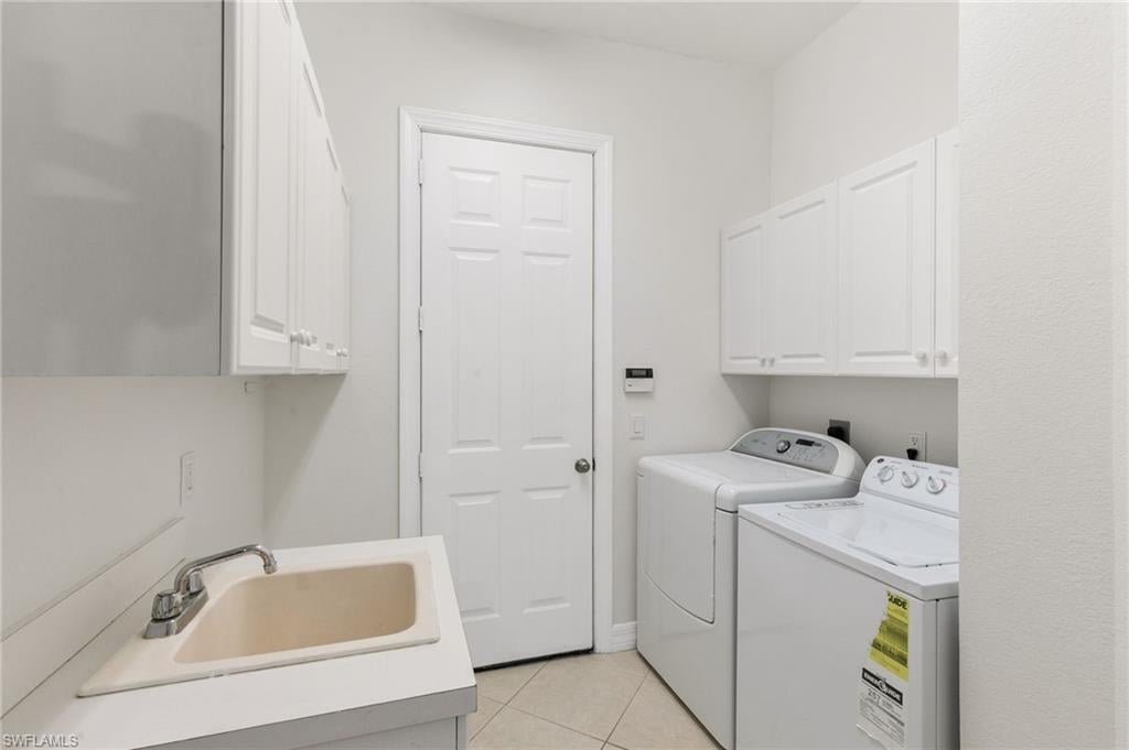 WILSHIRE LAKES - Residential