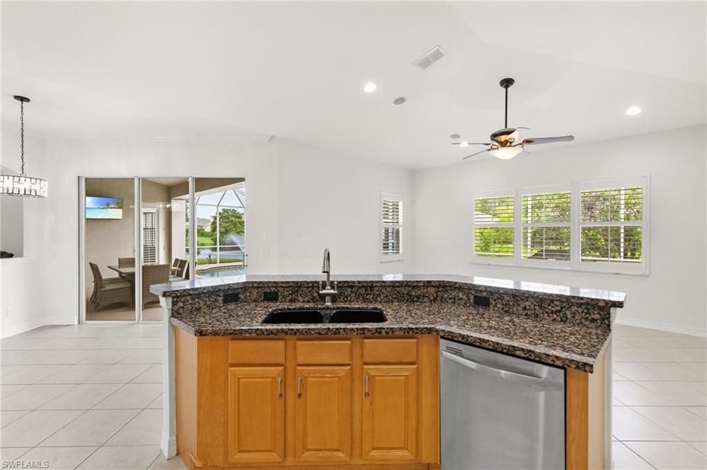 WILSHIRE LAKES - Residential