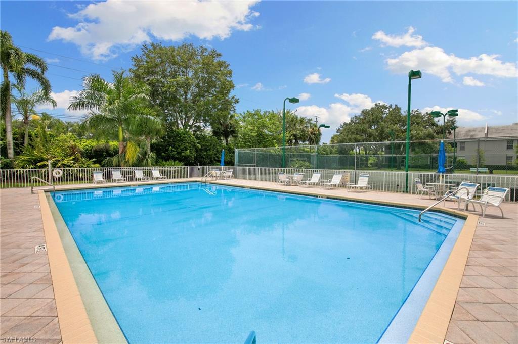 WILSHIRE LAKES - Residential