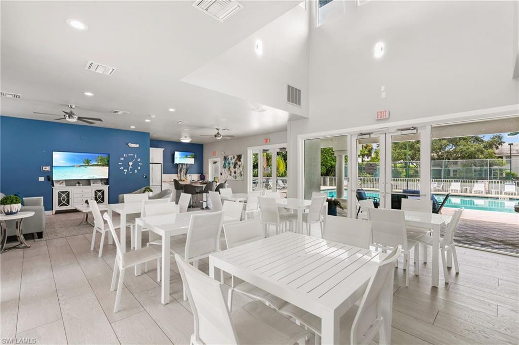 WILSHIRE LAKES - Residential