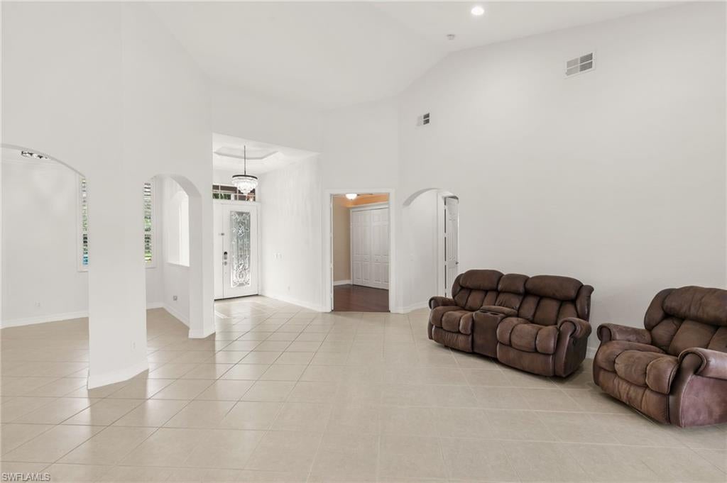 WILSHIRE LAKES - Residential