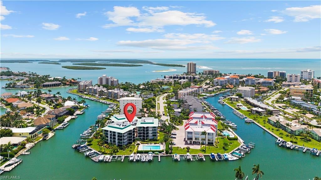TROPICAL ISLE - Residential