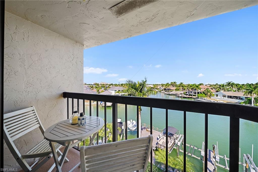 TROPICAL ISLE - Residential