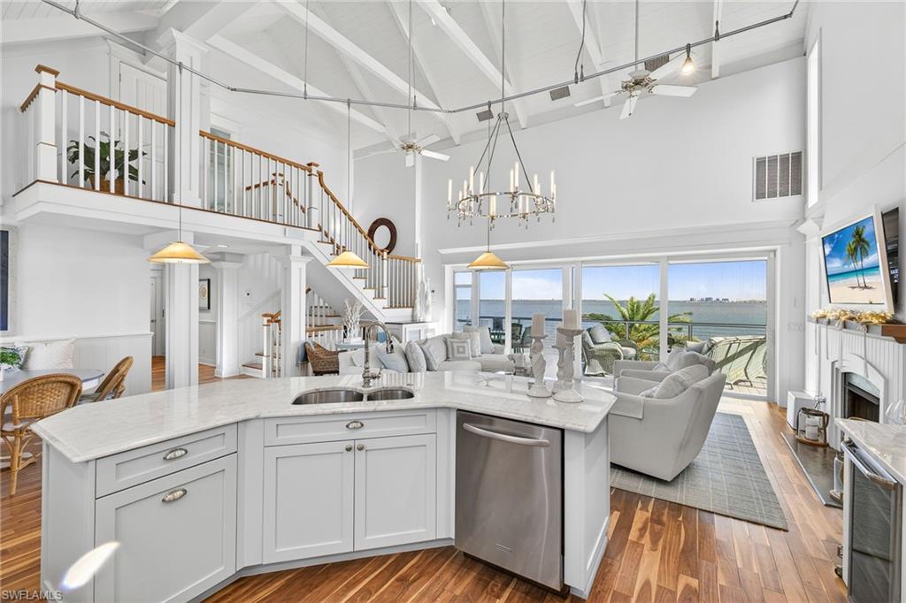 SANIBEL HARBOURS - Residential