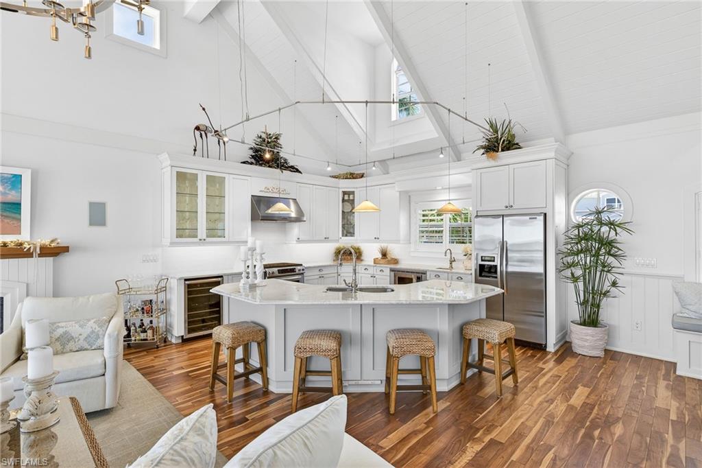 SANIBEL HARBOURS - Residential