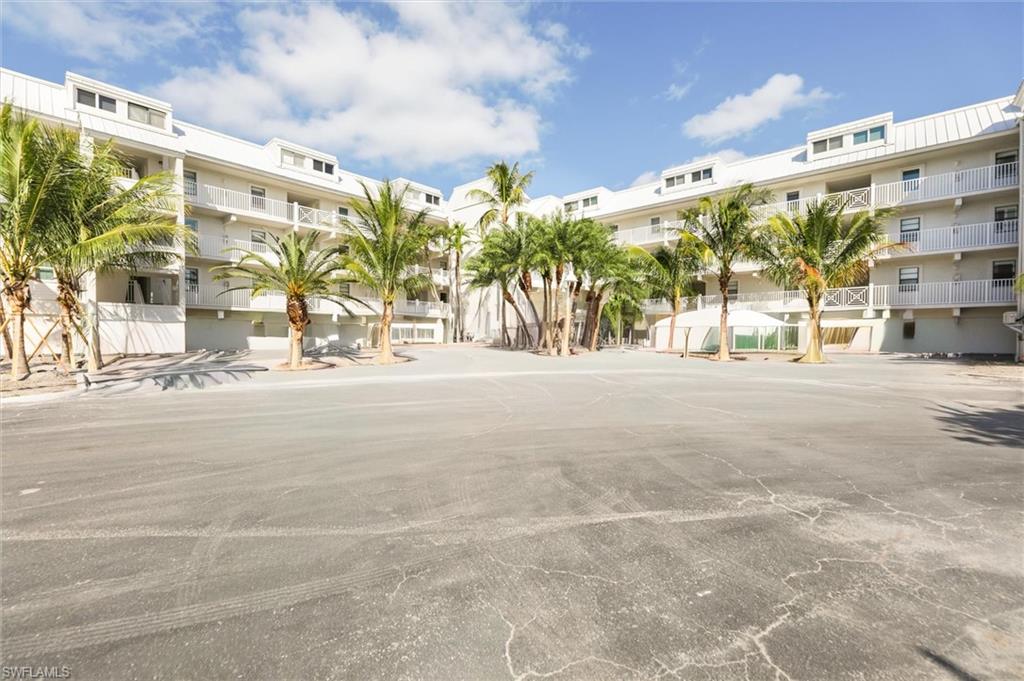 BAYSIDE VILLAS - Residential