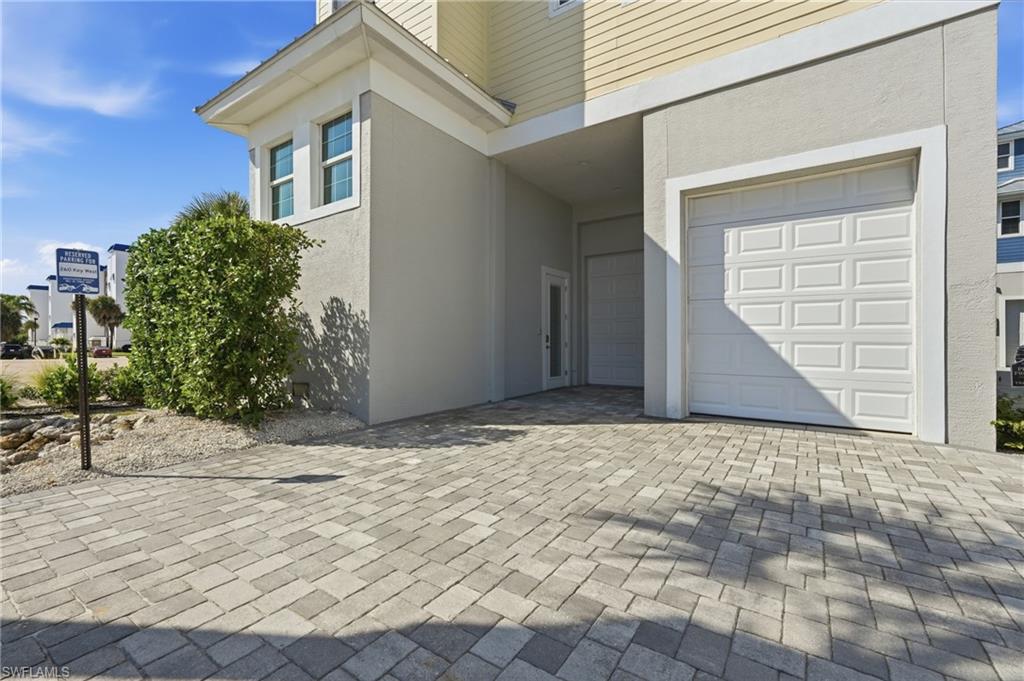 KEY WEST COURTYARDS - Residential