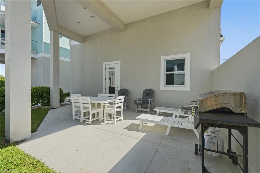 KEY WEST COURTYARDS - Residential