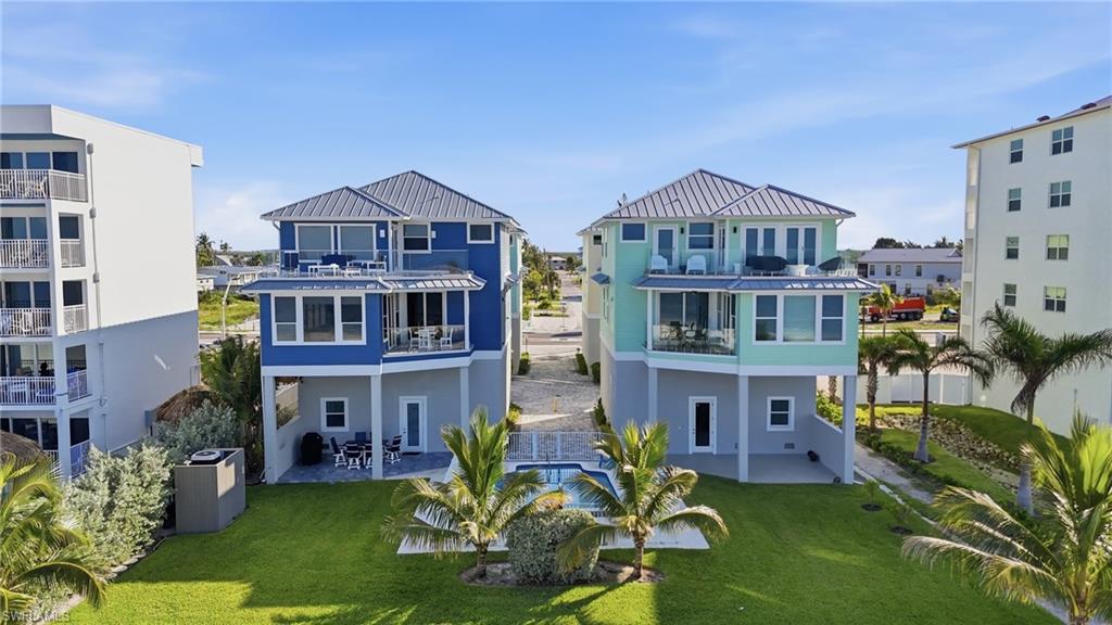 KEY WEST COURTYARDS - Residential