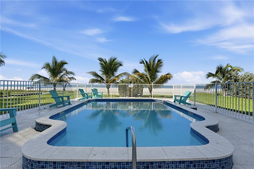 KEY WEST COURTYARDS - Residential
