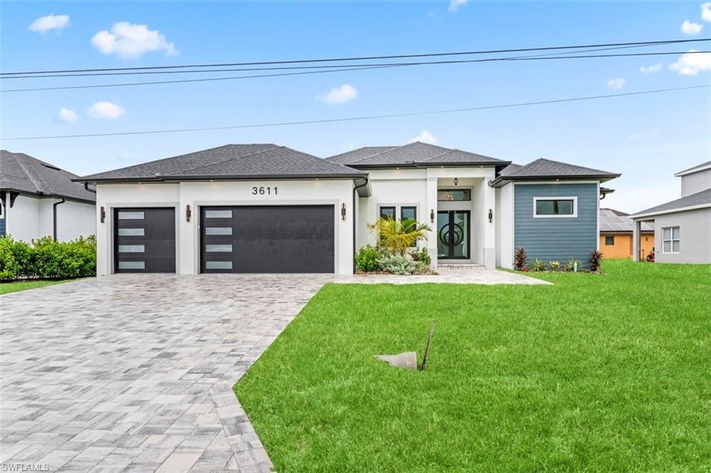 CAPE CORAL - Residential