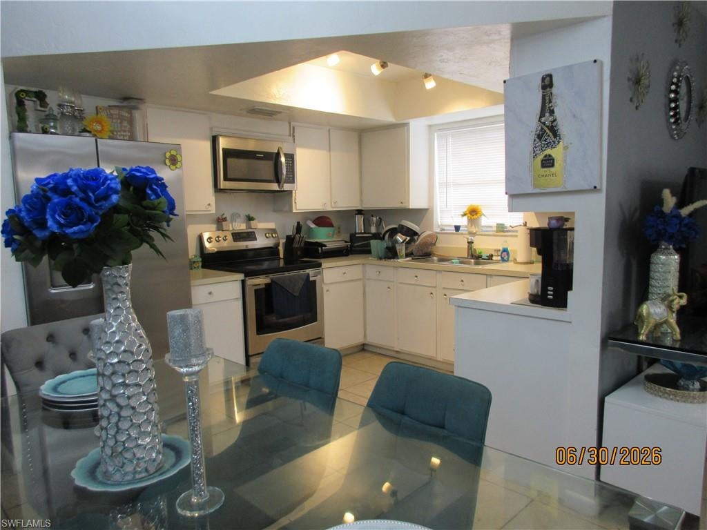 CAPE CORAL - Residential Income