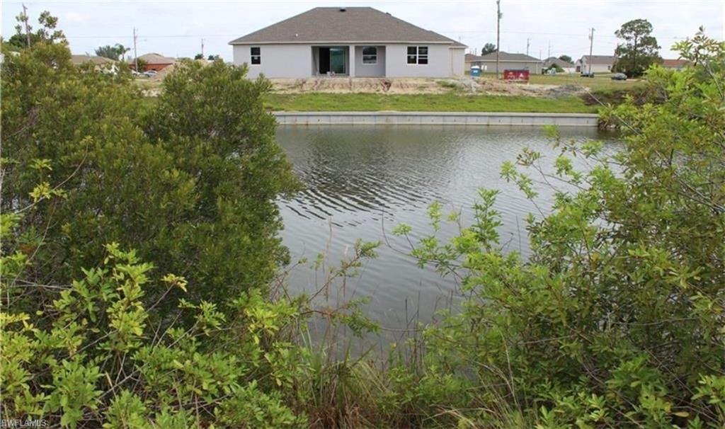 CAPE CORAL - Land
