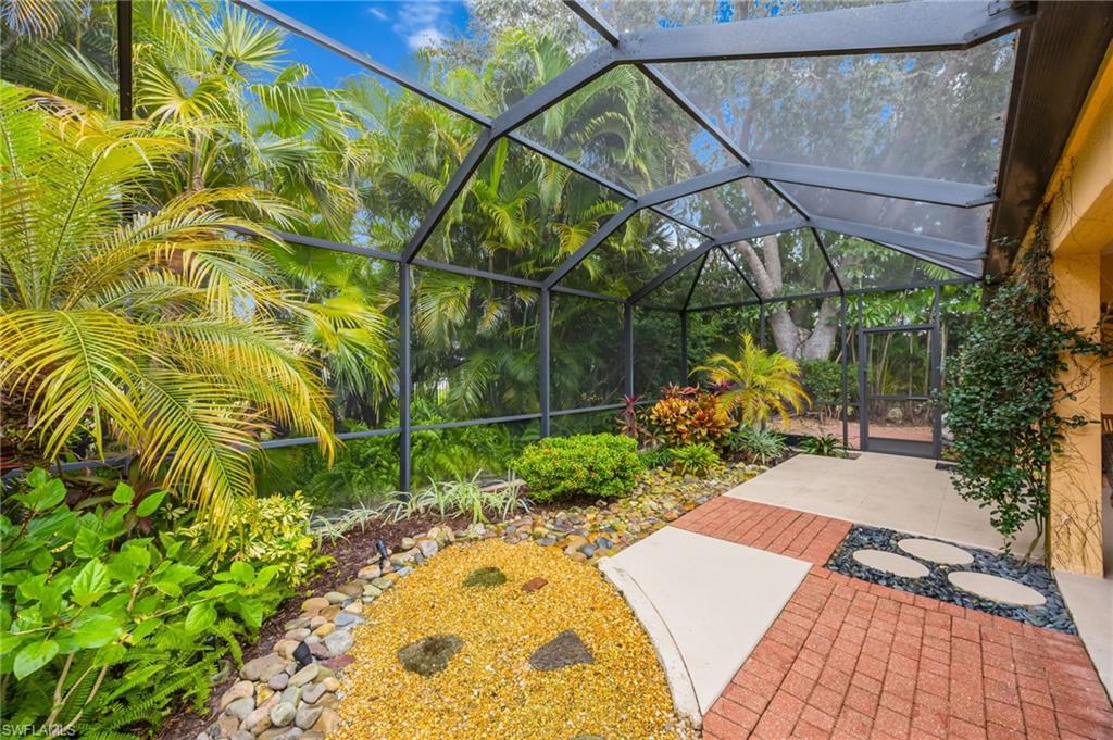 EMERALD LAKES - Residential Lease