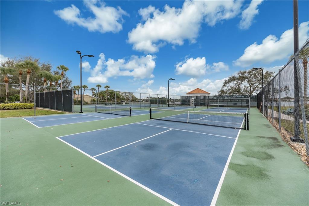 EMERALD LAKES - Residential Lease