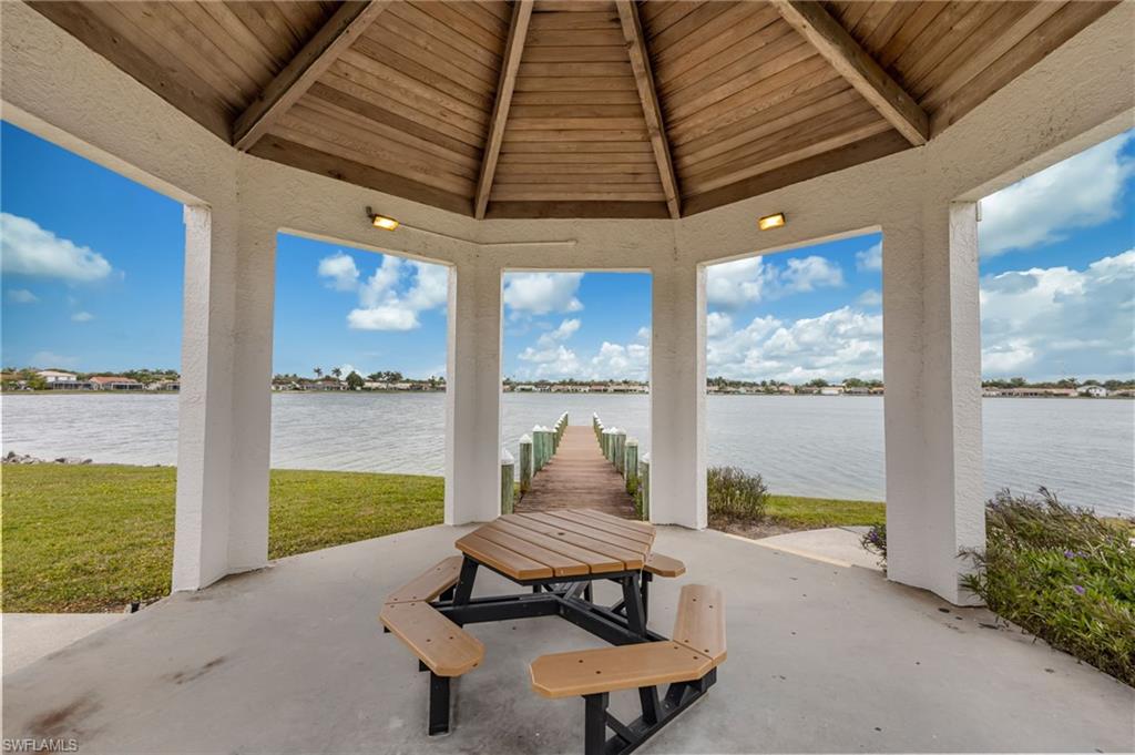 EMERALD LAKES - Residential Lease
