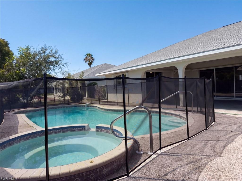 PEBBLE BEACH - Residential