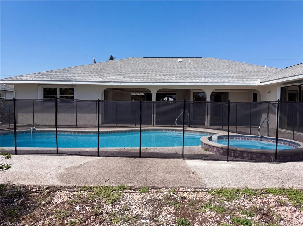 PEBBLE BEACH - Residential