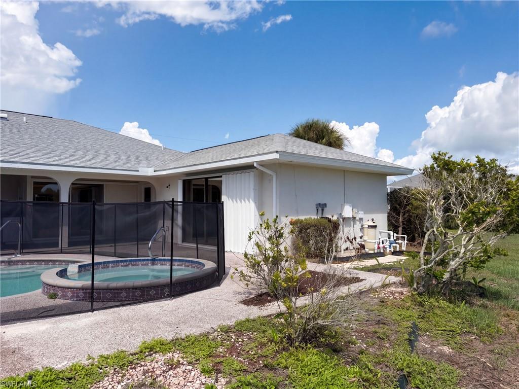 PEBBLE BEACH - Residential