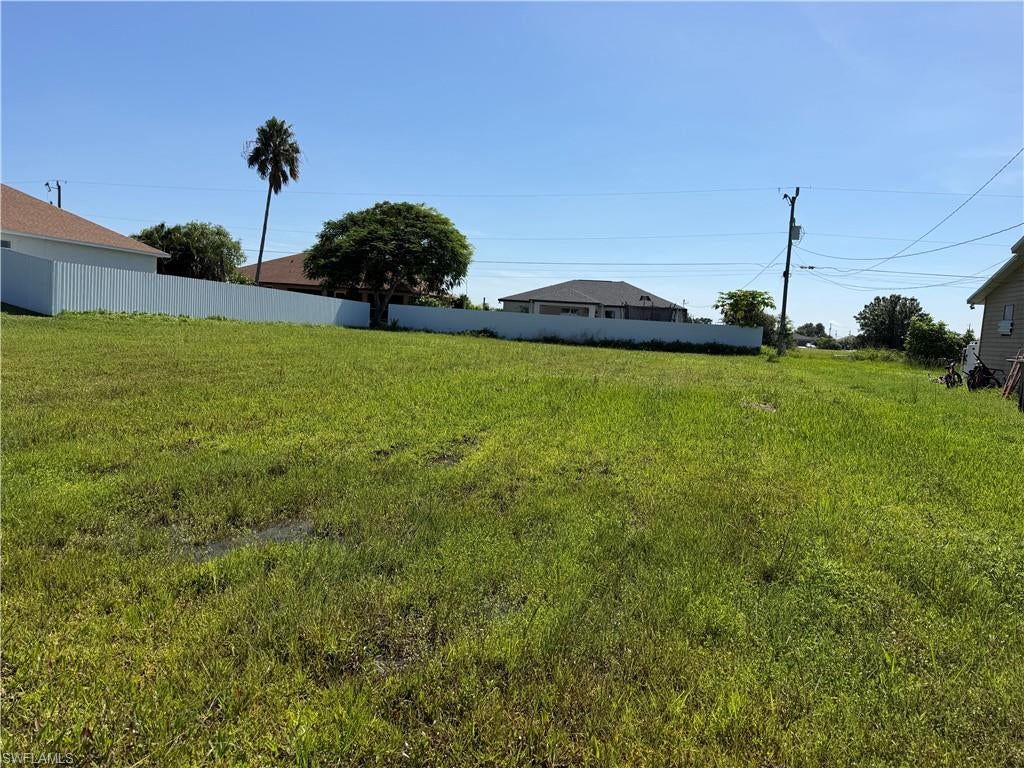 CAPE CORAL - Land