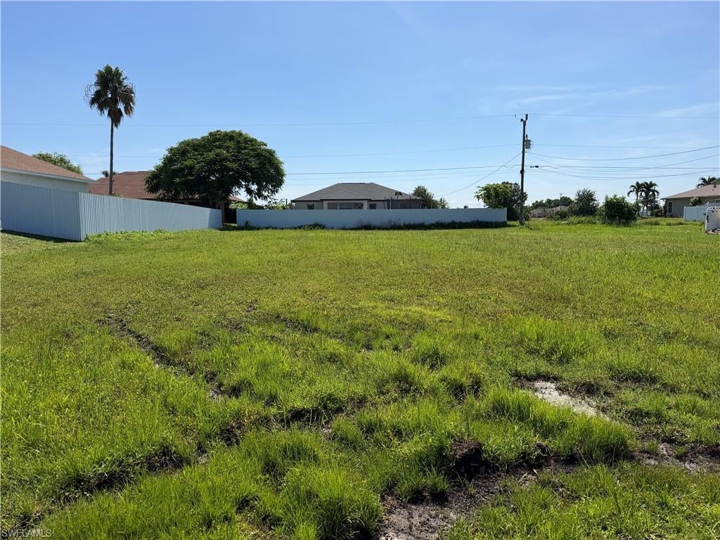 CAPE CORAL - Land