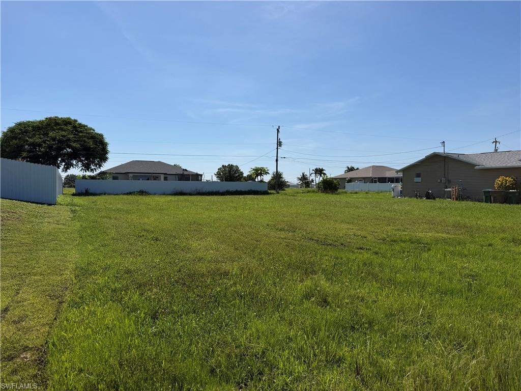 CAPE CORAL - Land
