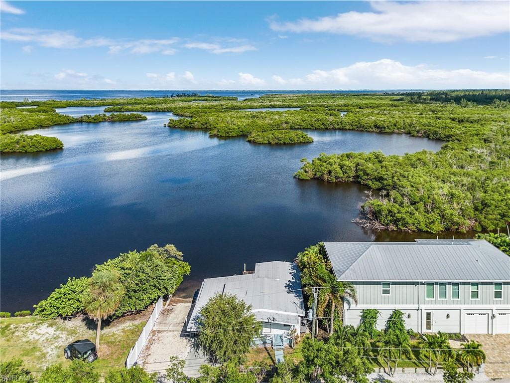 KNIGHTS BOKEELIA ISLE - Residential