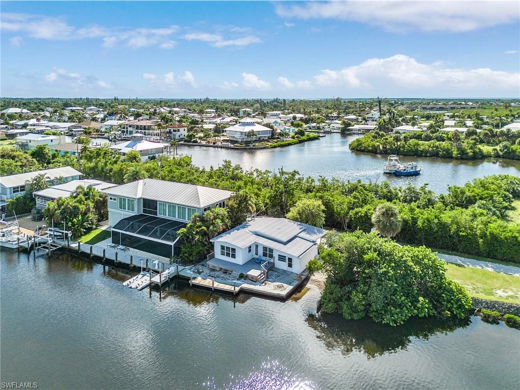 KNIGHTS BOKEELIA ISLE - Residential