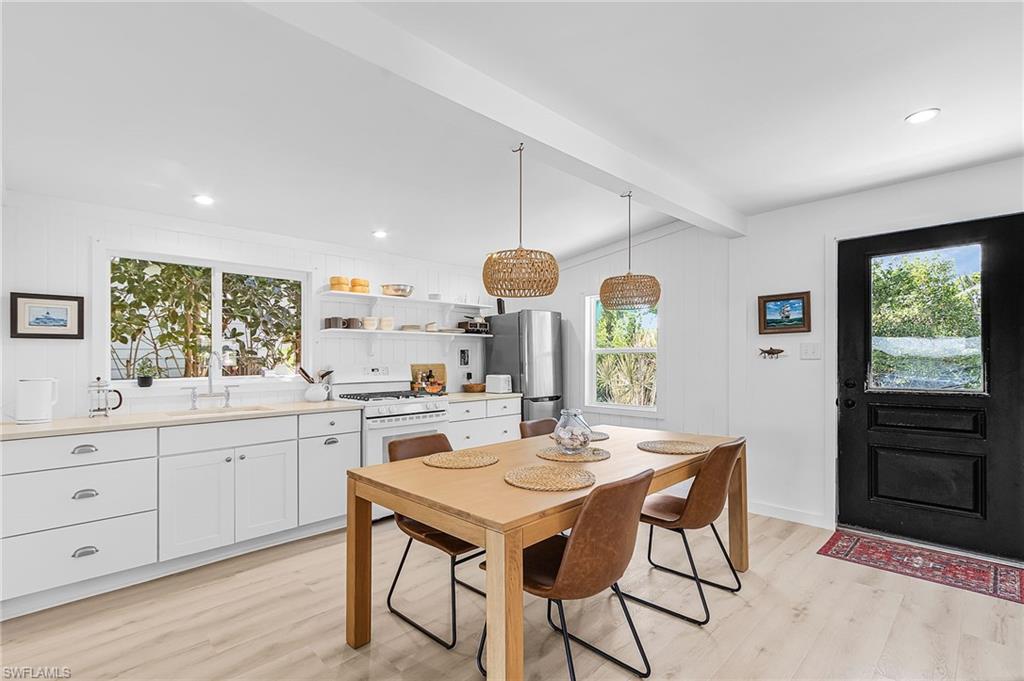 KNIGHTS BOKEELIA ISLE - Residential